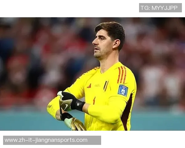 库尔图瓦引领比利时防线决胜欧洲杯展现世界级门将风采